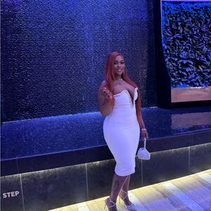 Fashion Nova White Bodycon Sweetheart Midi Dress